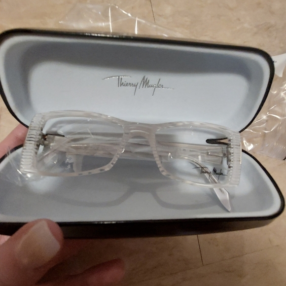 Thierry  Mugler reading glasses bnwt - Picture 3 of 7